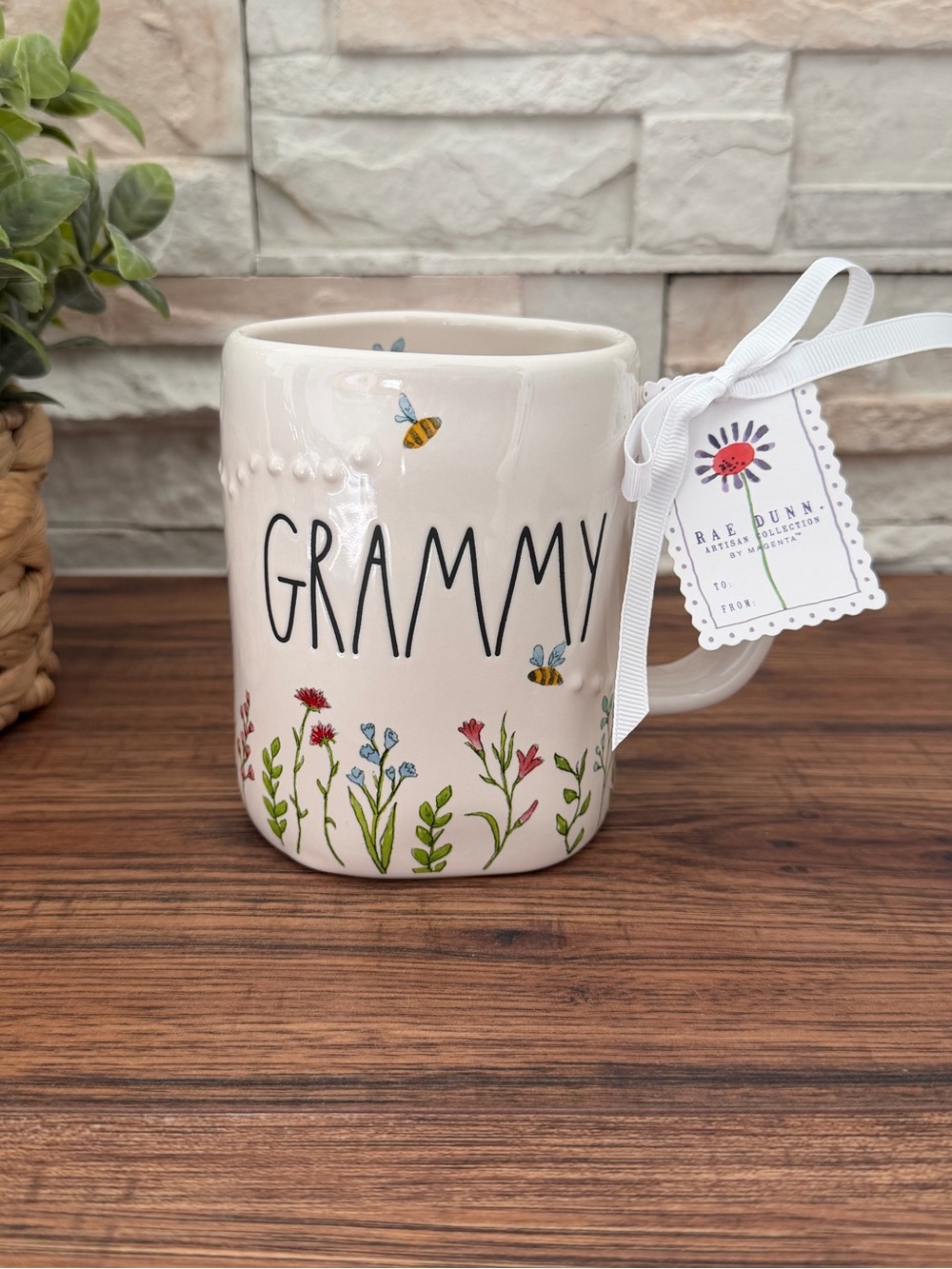 🆕 Rae Dunn | 🐝 "GRAMMY" Mug!